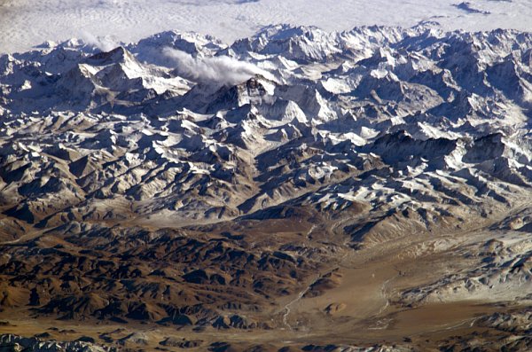 image of the Everest terrain